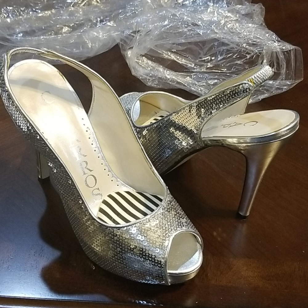 High heel shoes